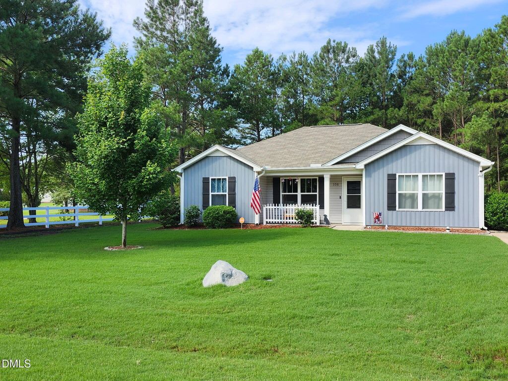 108 Forest Island Avenue, Smithfield, NC 27577
