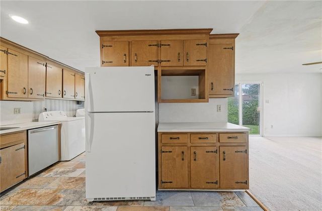 1908 Demetro DR, Hampton, VA 23663