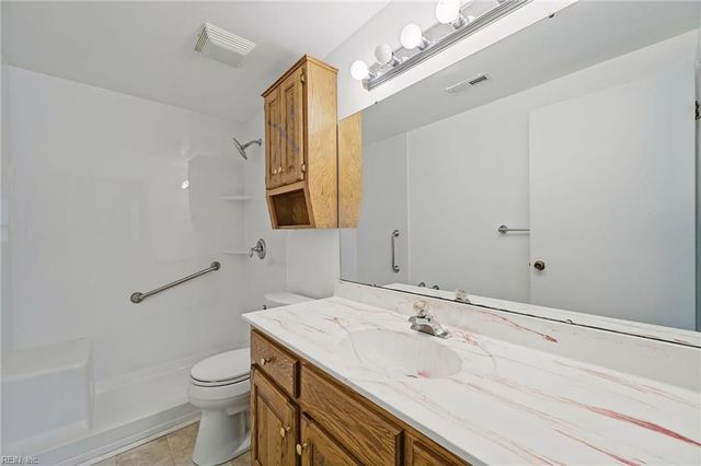 1908 Demetro DR, Hampton, VA 23663