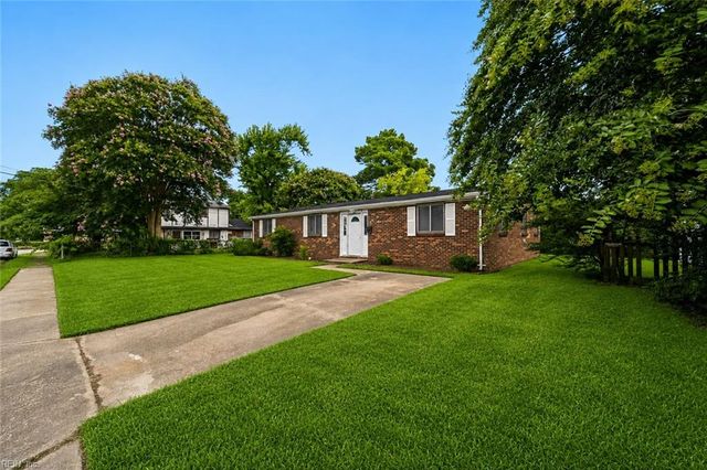 1908 Demetro DR, Hampton, VA 23663