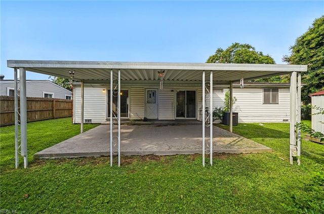 1908 Demetro DR, Hampton, VA 23663