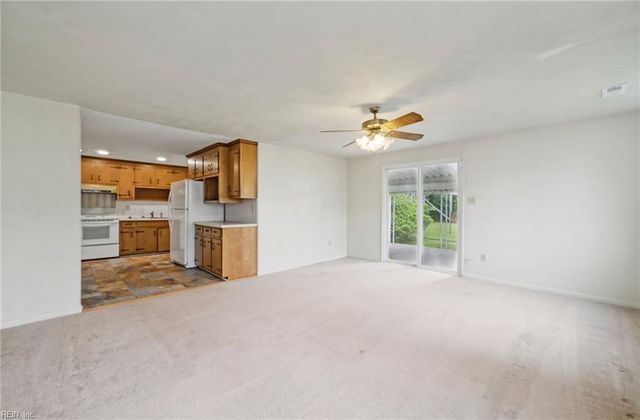 1908 Demetro DR, Hampton, VA 23663