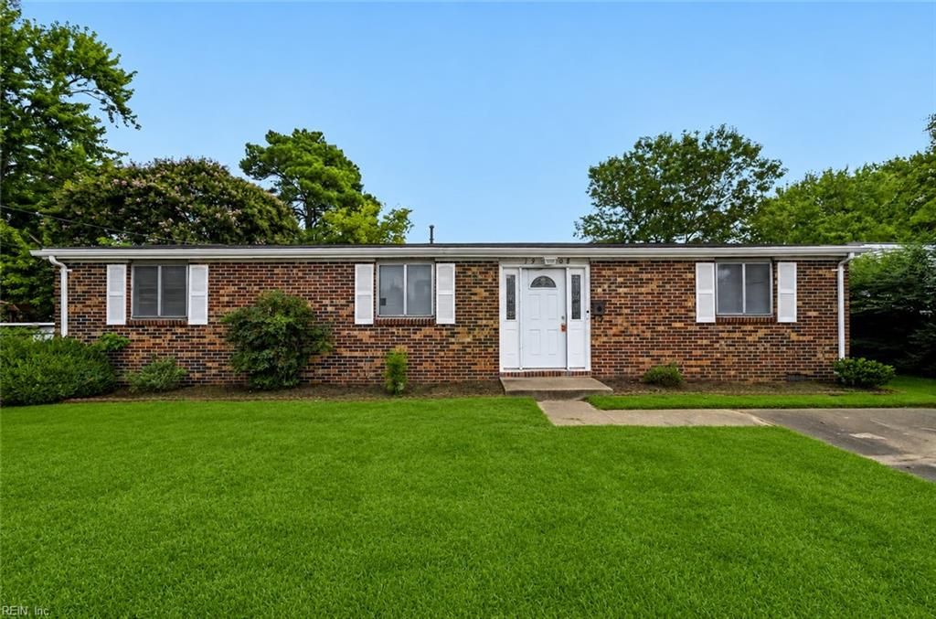 1908 Demetro DR, Hampton, VA 23663