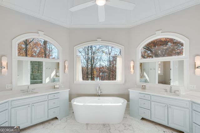 6226 Random Winds Bluff, Gainesville, GA 30506