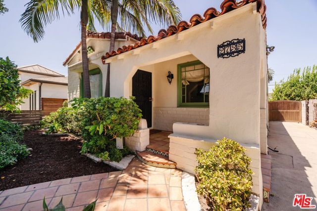 2735 Clyde Avenue, Los Angeles, CA 90016