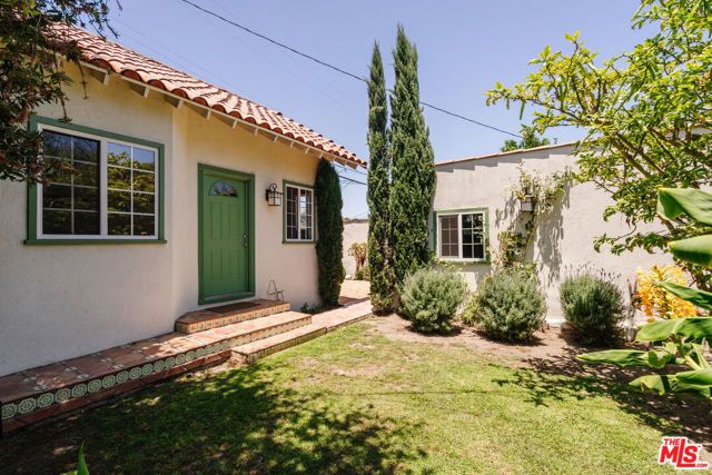 2735 Clyde Avenue, Los Angeles, CA 90016