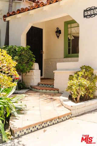 2735 Clyde Avenue, Los Angeles, CA 90016