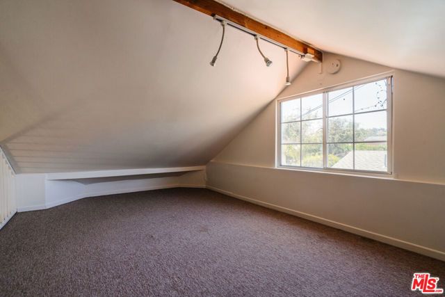 2735 Clyde Avenue, Los Angeles, CA 90016