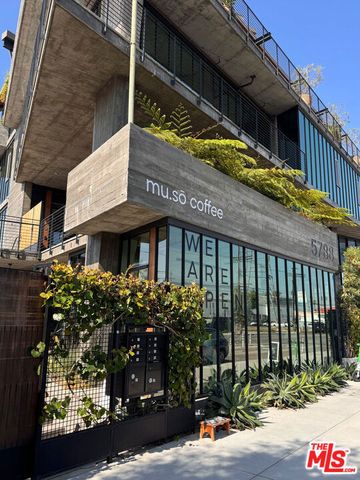 2735 Clyde Avenue, Los Angeles, CA 90016