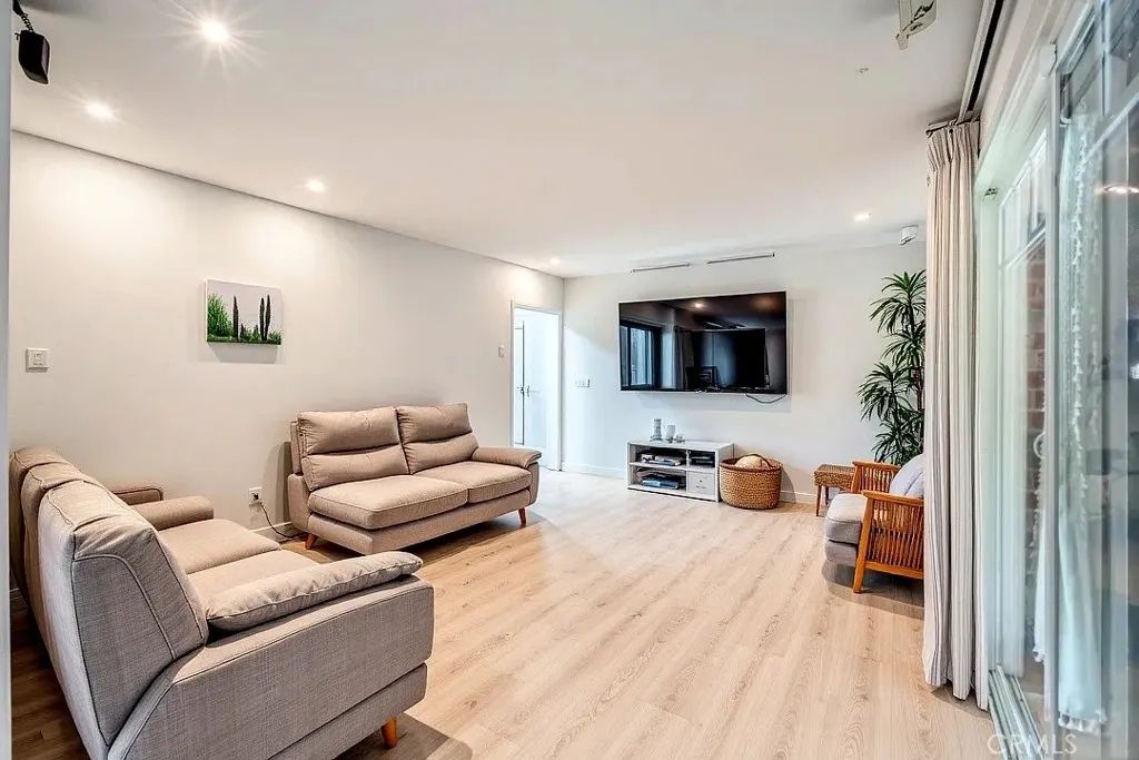 15354 Leadwell Street, Van Nuys, CA 91406