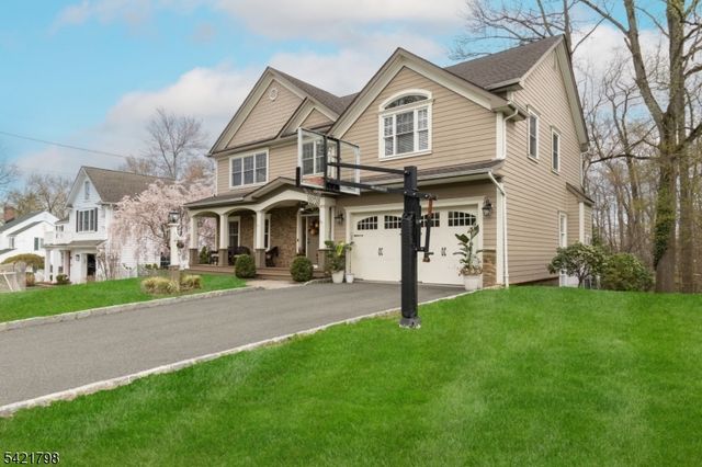 29 Sunnywood Dr, Westfield Town, NJ 07090