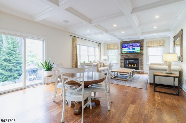 29 Sunnywood Dr, Westfield Town, NJ 07090