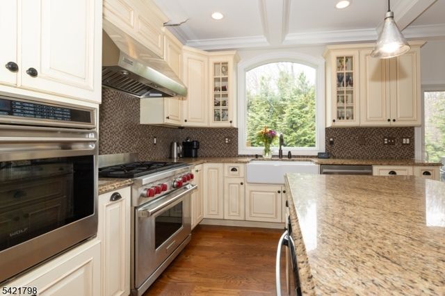 29 Sunnywood Dr, Westfield Town, NJ 07090