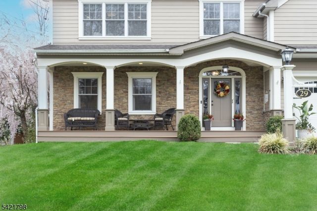 29 Sunnywood Dr, Westfield Town, NJ 07090