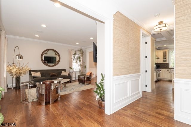 29 Sunnywood Dr, Westfield Town, NJ 07090