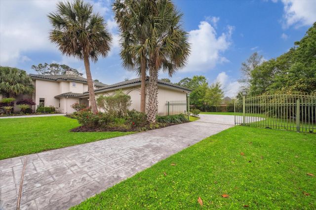 1204 Cowards Creek Drive, Friendswood, TX 77546