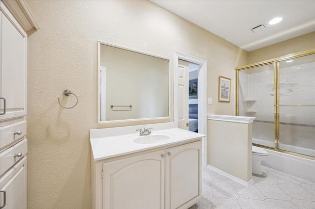 1204 Cowards Creek Drive, Friendswood, TX 77546