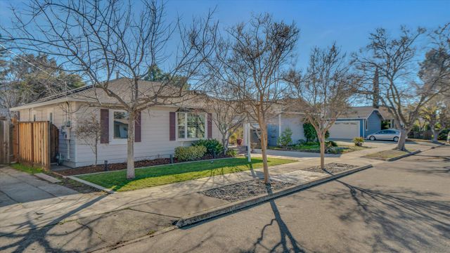 1753 Elm St, Livermore, CA 94551