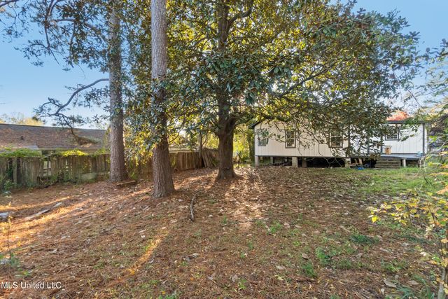 612 John Street, Hattiesburg, MS 39401