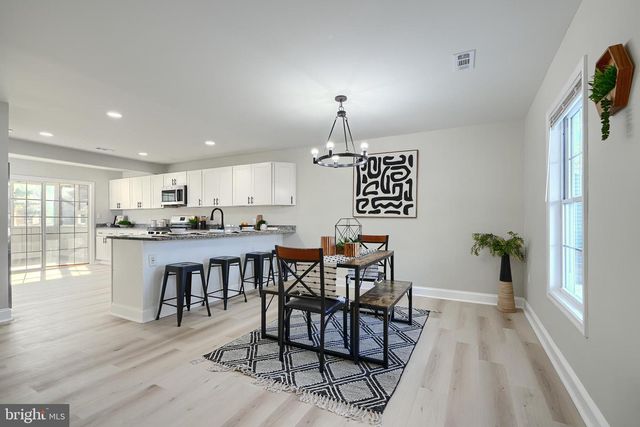 702 DALE AVE, Baltimore, MD 21206