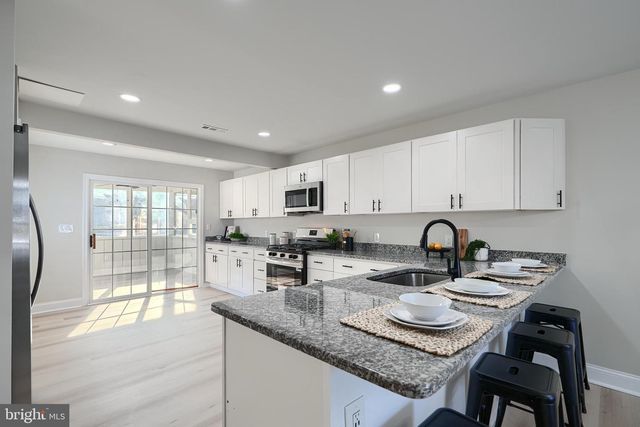 702 DALE AVE, Baltimore, MD 21206