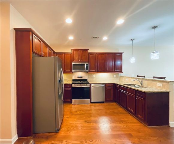 7215 Highland Bluff 2, Atlanta, GA 30328