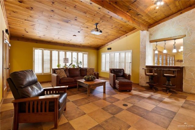 9800 N Shary Road, Mission, TX 78573