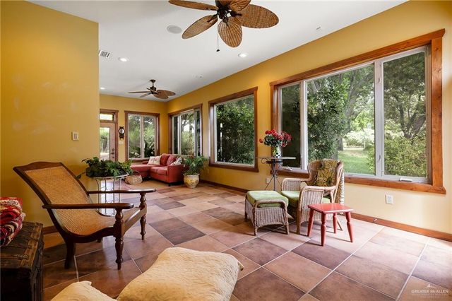 9800 N Shary Road, Mission, TX 78573