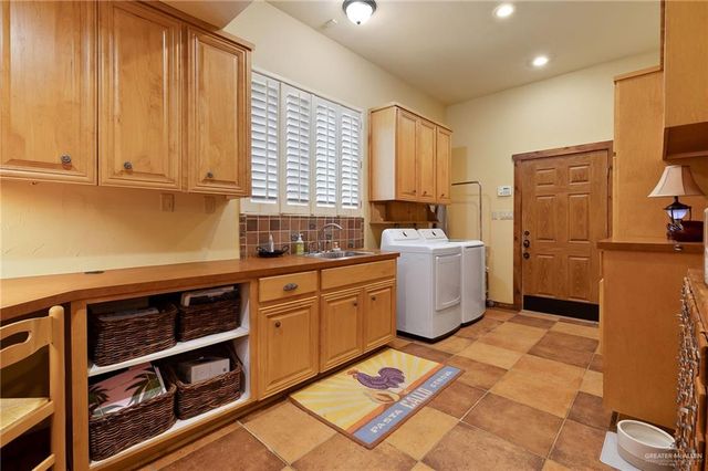 9800 N Shary Road, Mission, TX 78573