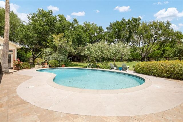 9800 N Shary Road, Mission, TX 78573