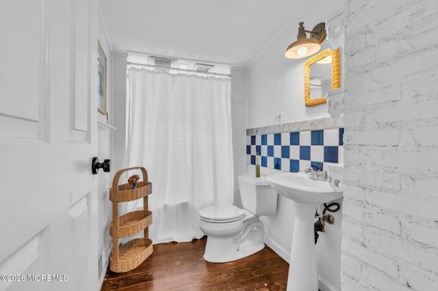 104 Iroquois Road, Manasquan, NJ 08736