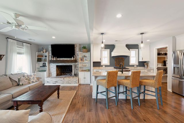 1496 Hindman Avenue, Mount Pleasant, SC 29464