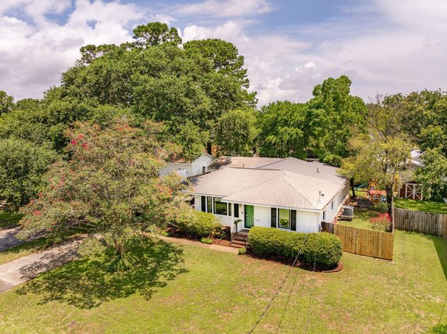 1496 Hindman Avenue, Mount Pleasant, SC 29464