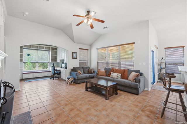 23711 BEAVER CRK, San Antonio, TX 78258
