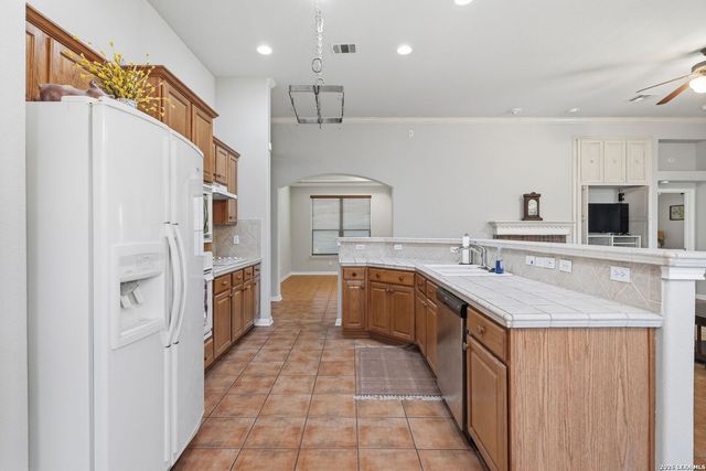 23711 BEAVER CRK, San Antonio, TX 78258