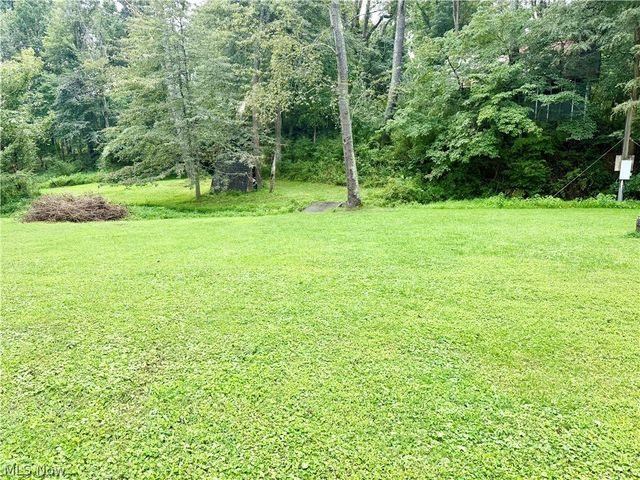 612 Valley Mills Road, Parkersburg, WV 26104