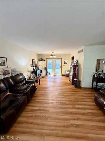 612 Valley Mills Road, Parkersburg, WV 26104