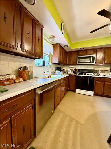 612 Valley Mills Road, Parkersburg, WV 26104