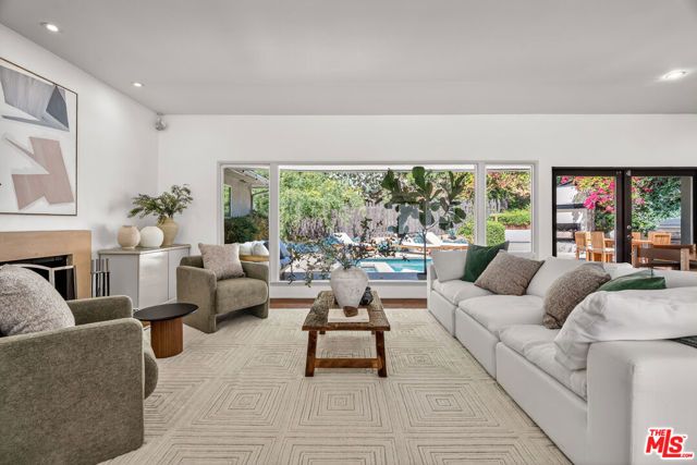 9537 Dalegrove Drive, Beverly Hills, CA 90210