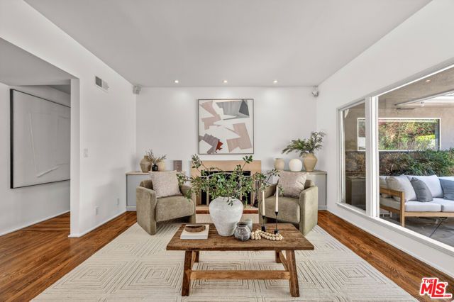 9537 Dalegrove Drive, Beverly Hills, CA 90210