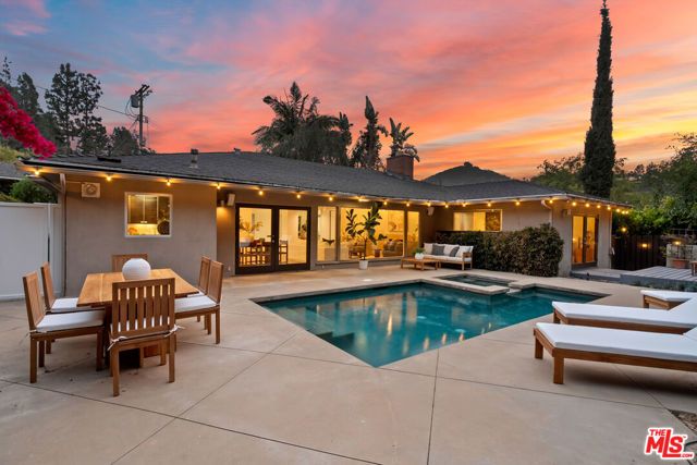 9537 Dalegrove Drive, Beverly Hills, CA 90210