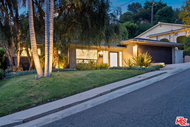 9537 Dalegrove Drive, Beverly Hills, CA 90210