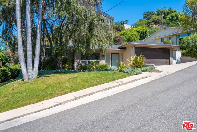 9537 Dalegrove Drive, Beverly Hills, CA 90210