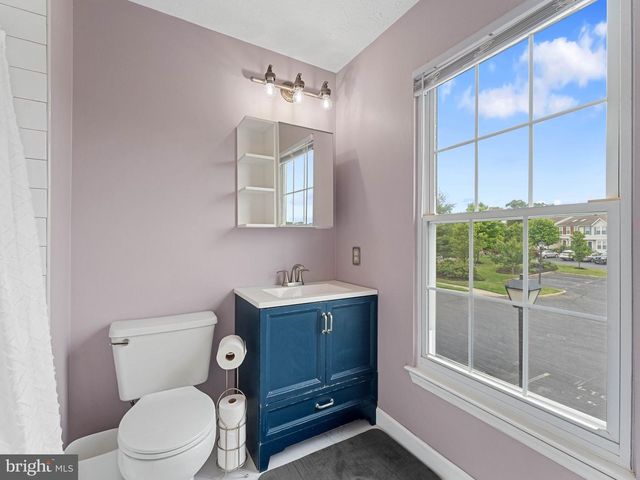 72 PEBBLE LN, Blackwood, NJ 08012