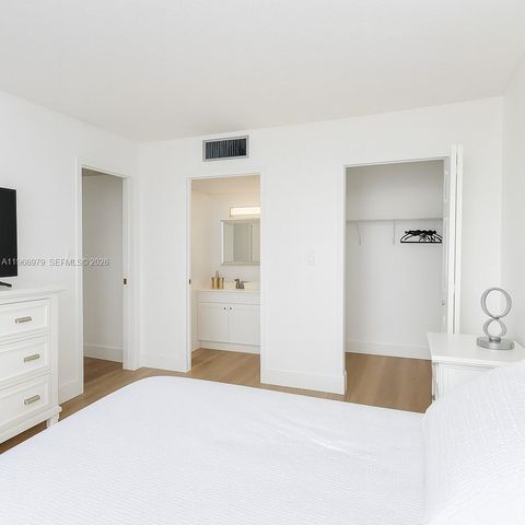 17021 N Bay Rd 906, Sunny Isles Beach, FL 33160