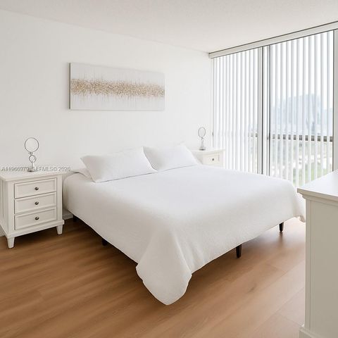 17021 N Bay Rd 906, Sunny Isles Beach, FL 33160