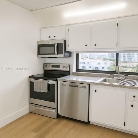 17021 N Bay Rd 906, Sunny Isles Beach, FL 33160