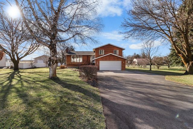 1122 S Henry Rd, Greenacres, WA 99006