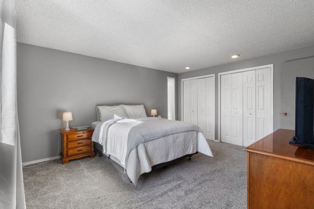 1122 S Henry Rd, Greenacres, WA 99006