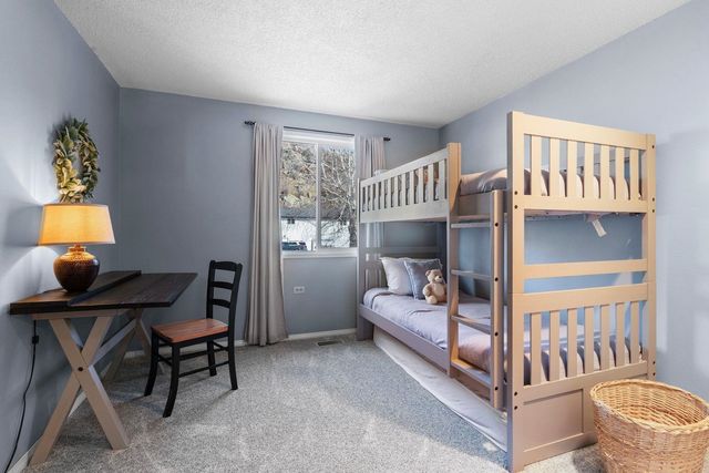 1122 S Henry Rd, Greenacres, WA 99006